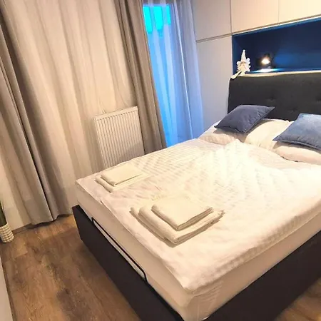 Riverside Labe Апартаменты Врхлаби